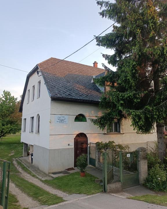 Csesznek Apartment | Várkapitány-lak