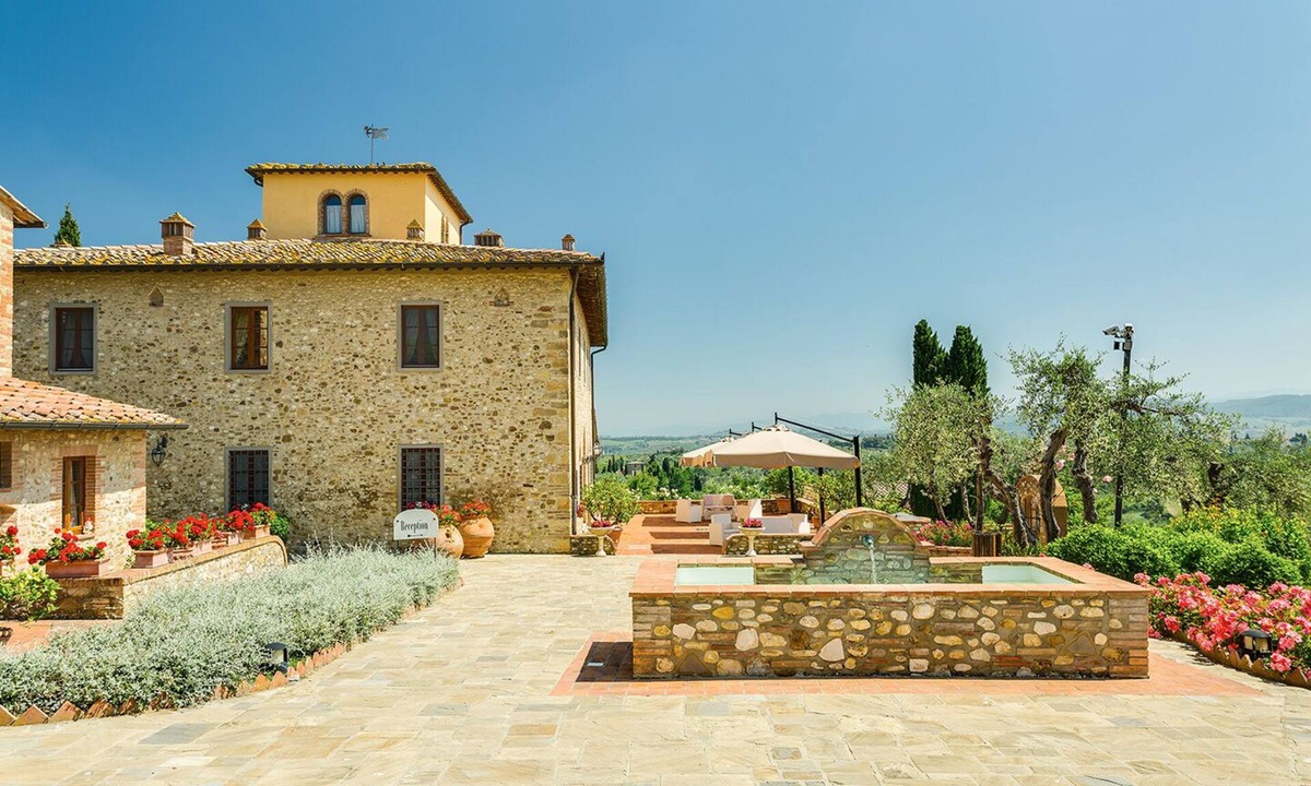 Tavarnelle Val di Pesa Villa | Villa Sole Del Chianti by Fantasia Villas