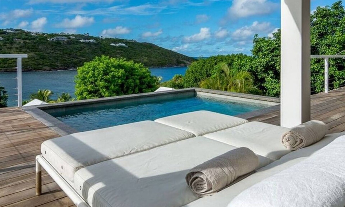 Grand Cul-de-Sac Villa | Villa Teora | Ocean View - Located in Beautiful Marigot with Private Pool