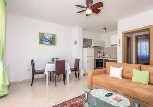 1 bedroom lovely apartment in Smrika