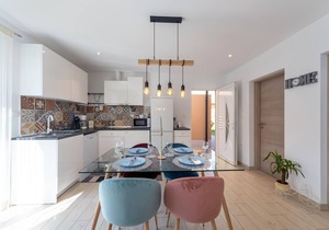 1 bedroom stunning apartment in Smrika