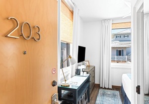 203 Rosemary Beach Inn - Includes Beach Chairs & Complimentary Breakfast + Access to 4 Pools