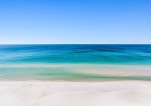 23rd Floor Oceanfront Condo with Shared Pools, Ocean View, and High-Speed WiFi