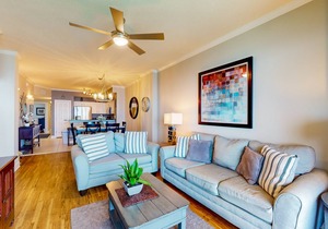 25th-floor, waterfront condo with picturesque views, pools & fitness room