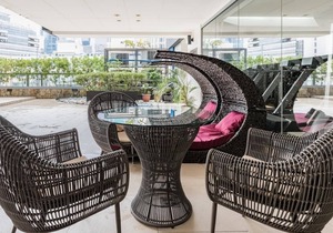 A designer loft with 5 star amenities, behind Greenbelt 1