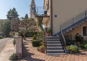 Apartment Complex Orzan Lovrecica