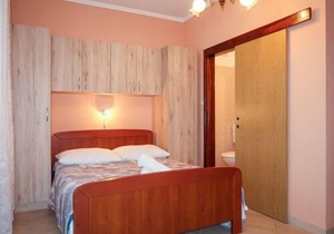 Apartment Noa (RAB112) in Rab/Rab - 4 persons, 2 bedrooms