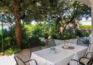 Apartment Noa (RAB112) in Rab/Rab - 4 persons, 2 bedrooms