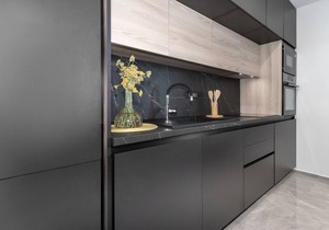 Awesome home in Smrika