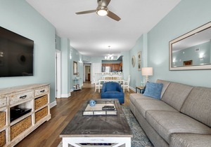 BEACH FRONT CONDO! SLEEPS UP TO 8!BCH SRVC INCL!
