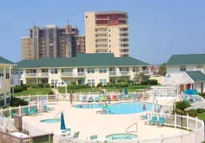 Beach service included begins March 1st beachfront 1 bedroom 1 bath sleeps 6
