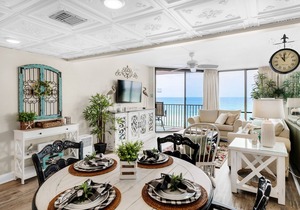 Beachfront~Updated~Resort with Pools~Salty Kisses Windward at Edgewater403
