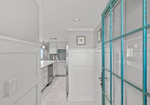 Beautiful Gulf-Front condominium With Exceptional Views! (302)
