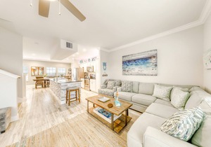 Bright Townhome Steps from the Sand W/Shared Pool, Ocean View & Private Balcony