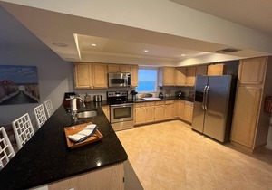 Coastal 3/2, Pool, 2 Smart TVs, 5 Bikes, Near Beach, Pet Friendly, Sleeps 8+