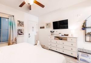 Contemporary condo with lake views, free WiFi and cable, and resort amenities