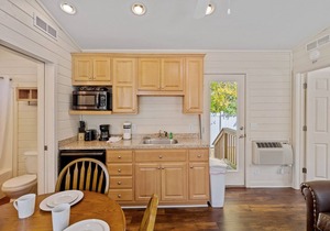 Cozy Cottage at Lake George Campsites!