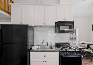 Cozy Cottage at Lake George Campsites!