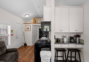 Cozy Cottage at Lake George Campsites!