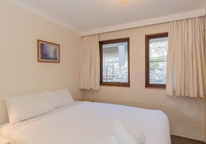 Dauphine - 3/23 Townsend Street