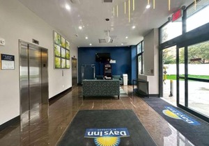 Days Inn by Wyndham Brooklyn Eastern Parkway