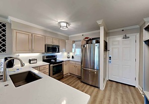 Destin on the Gulf #203 | Luxe Condo w/Gulf Views + Resort Amenities