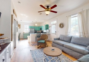 Dog-friendly bungalow with on-site pool, hot tub, free WiFi, and washer/dryer