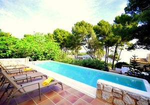 Fantastic villa Cala Padri with sea views and private pool in d.