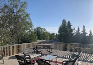 Gorgeous Downtown 3 Bed 2 bath Home & Sauna Walking distance downtown Anchorage