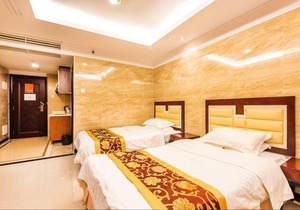 Grand Continental Apartment