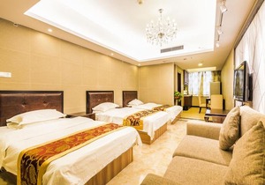 Grand Continental Apartment
