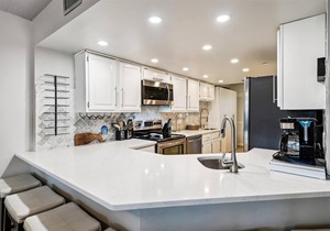 Inlet Reef 518-Beachfront Complex without Beachfront Prices!