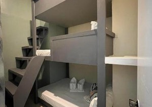 Laule'a Hostel