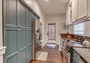 Magnolia Cottages by the Sea- Steps to the Pool, 2 King 1 Queen Bed!