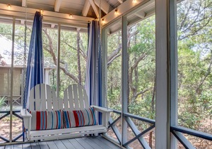 Magnolia Cottages by the Sea- Steps to the Pool, 2 King 1 Queen Bed!