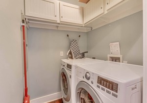 Magnolia Cottages by the Sea- Steps to the Pool, 2 King 1 Queen Bed!