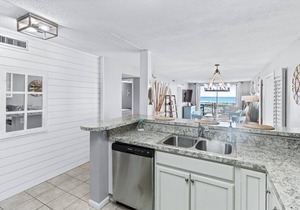 ON BEACH, INSANE VIEWS, OWNER MANAGED, SAVE MONEY, PRIVATE BEACH , DESTIN FL !