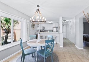 ON BEACH, INSANE VIEWS, OWNER MANAGED, SAVE MONEY, PRIVATE BEACH , DESTIN FL !