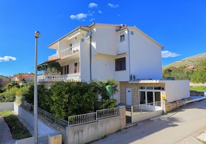 One bedroom apartment near beach Grebaštica, Šibenik (A-471-d)