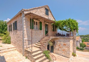 Pitve Villa Sleeps 14 Pool Air Con WiFi