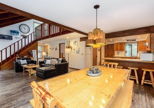 SAND01 - Great Home, A/C, Hot Tub, Bikes, Ping Pong, Dog Friendly
