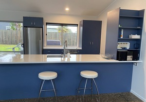 Sands Beach House - Matarangi Holiday Home