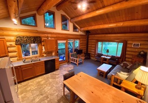Sleeping Wolf Cabin 1BR w/ski trail & river access, pool/hot tub, laundry