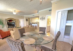 Spacious Tropical Oceanfront Condo - Unit 1806 by RedAwning