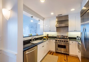 Spend Fall at the Beach! Gulf Views & Steps from Beach and Community Pool! 3 Adult Bikes!