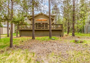 Steps from the Deschutes, near the Woodlands G.C., Hot Tub, Wood Stove - GANN15