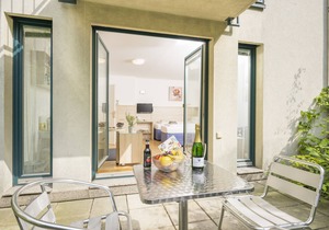 Studio apartment with garden