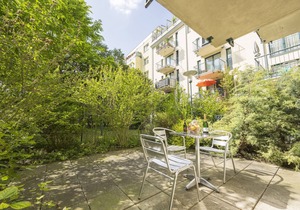 Studio apartment with garden