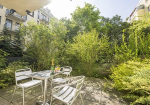 Studio apartment with garden