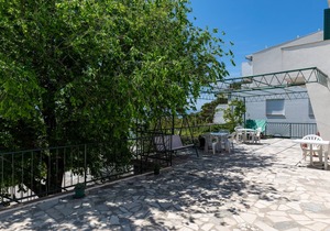 Studio flat with terrace and sea view Lokva Rogoznica, Omiš (AS-18638-d)